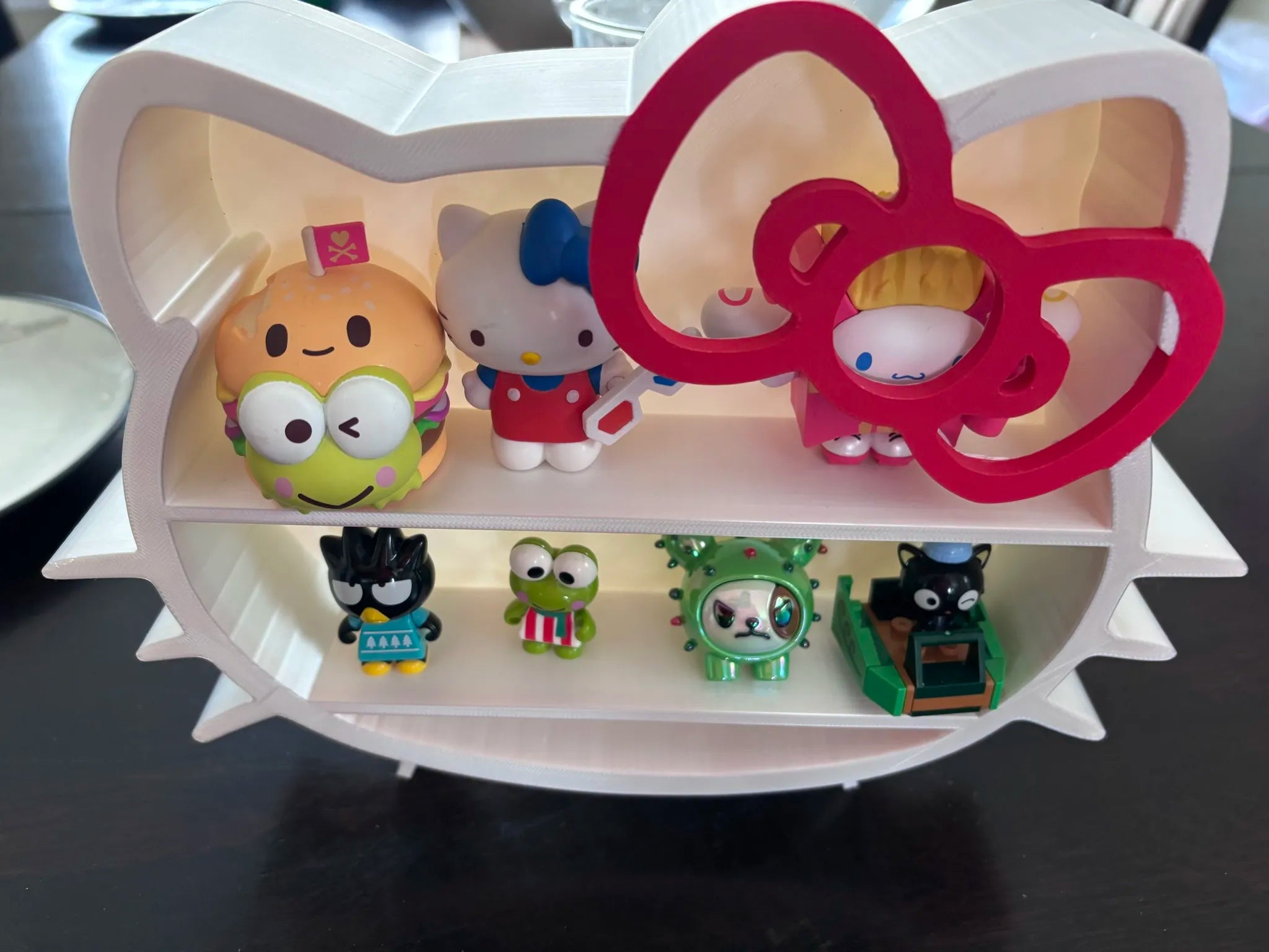 Hello Kitty Miniverse Shelf