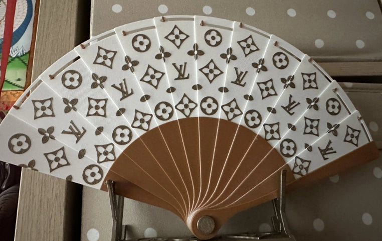 LV LOVE Fan and bracket