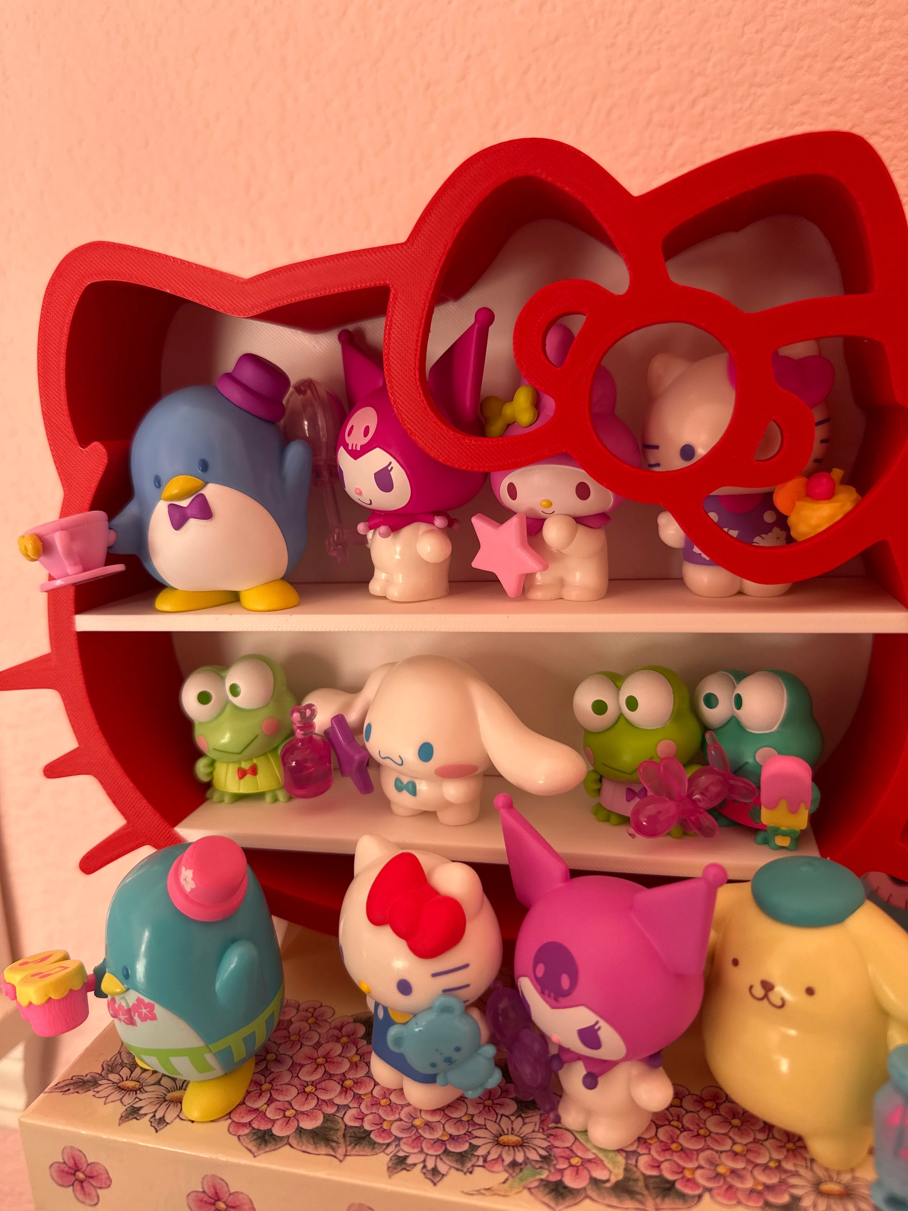 Hello Kitty Miniverse Shelf